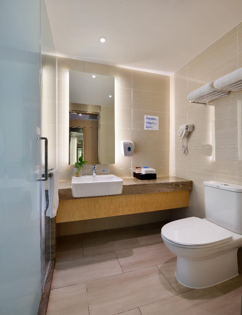 Holiday Inn Express Chengdu Tianhe Exterior foto