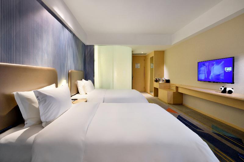 Holiday Inn Express Chengdu Tianhe Exterior foto